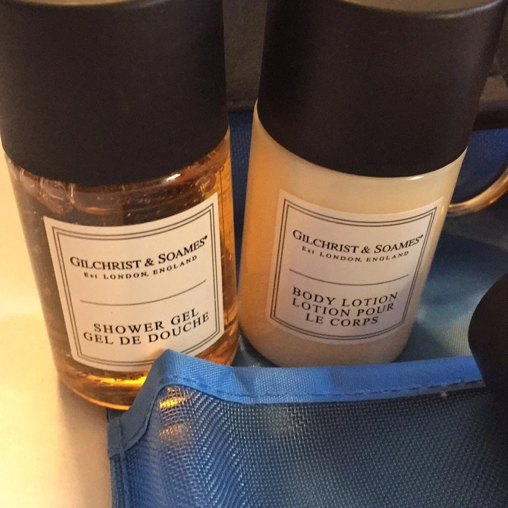NWOT 6-piece-Small travel bag NEW bath, body,hair​